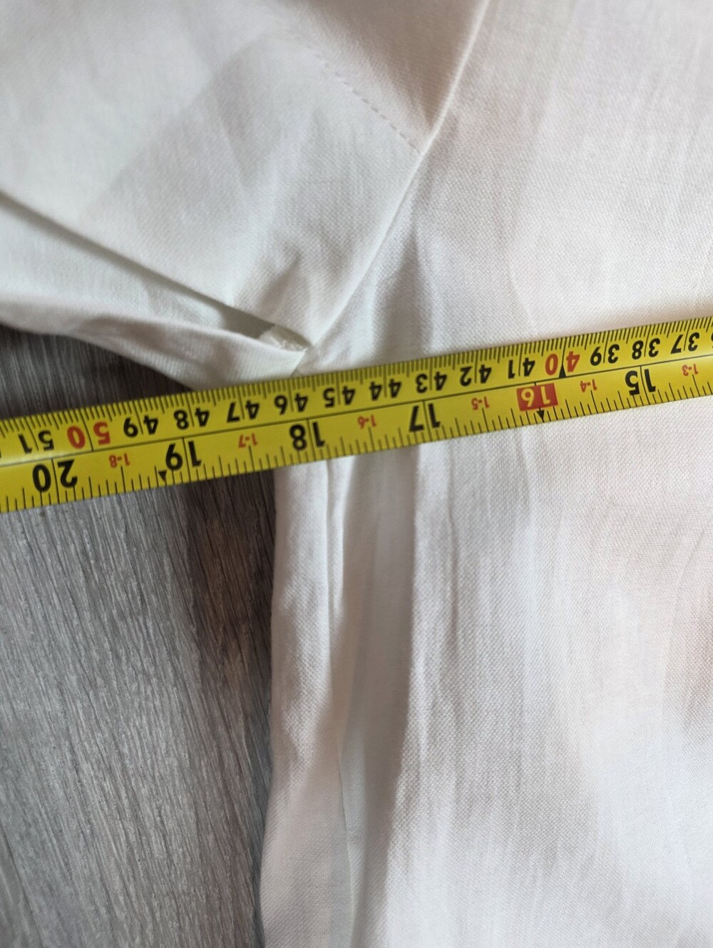 Pomander Place by Tuckernuck White Finley Flutter Sleeve Dress sz M NWOT - Picture 5 of 9